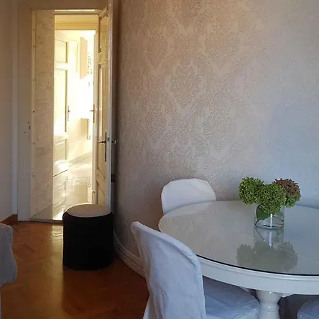 In 15142 Apartment