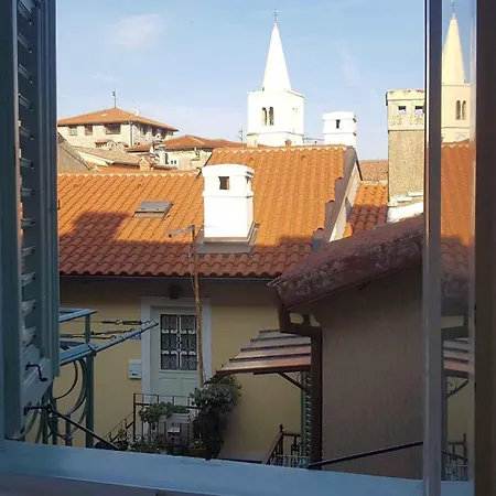 In 15142 Apartment